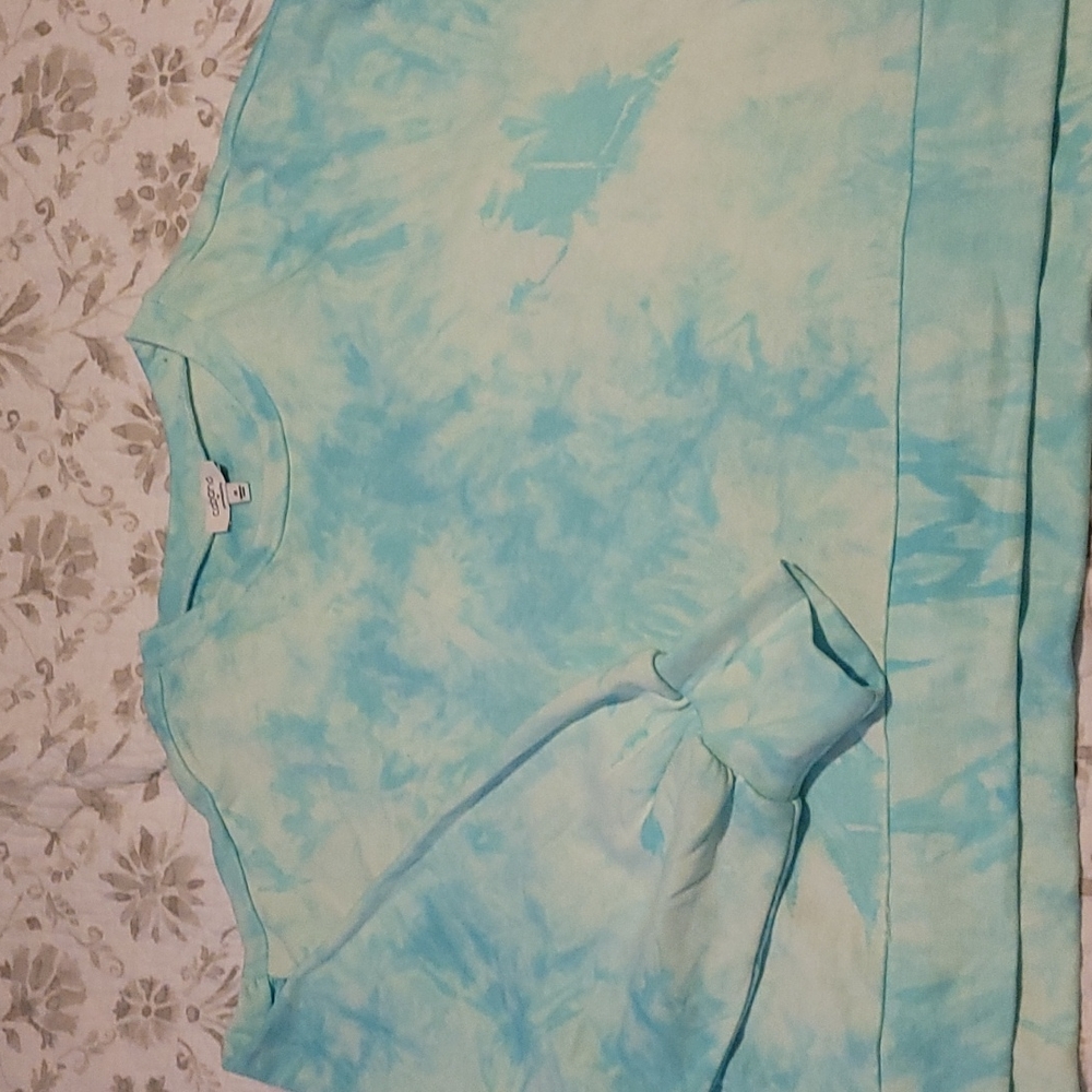 Tye dyed sweat shirt and short
